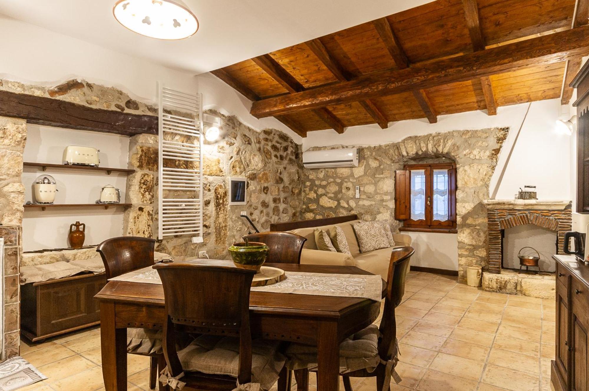 La Casa Nella Pietra Gargano Apartment *